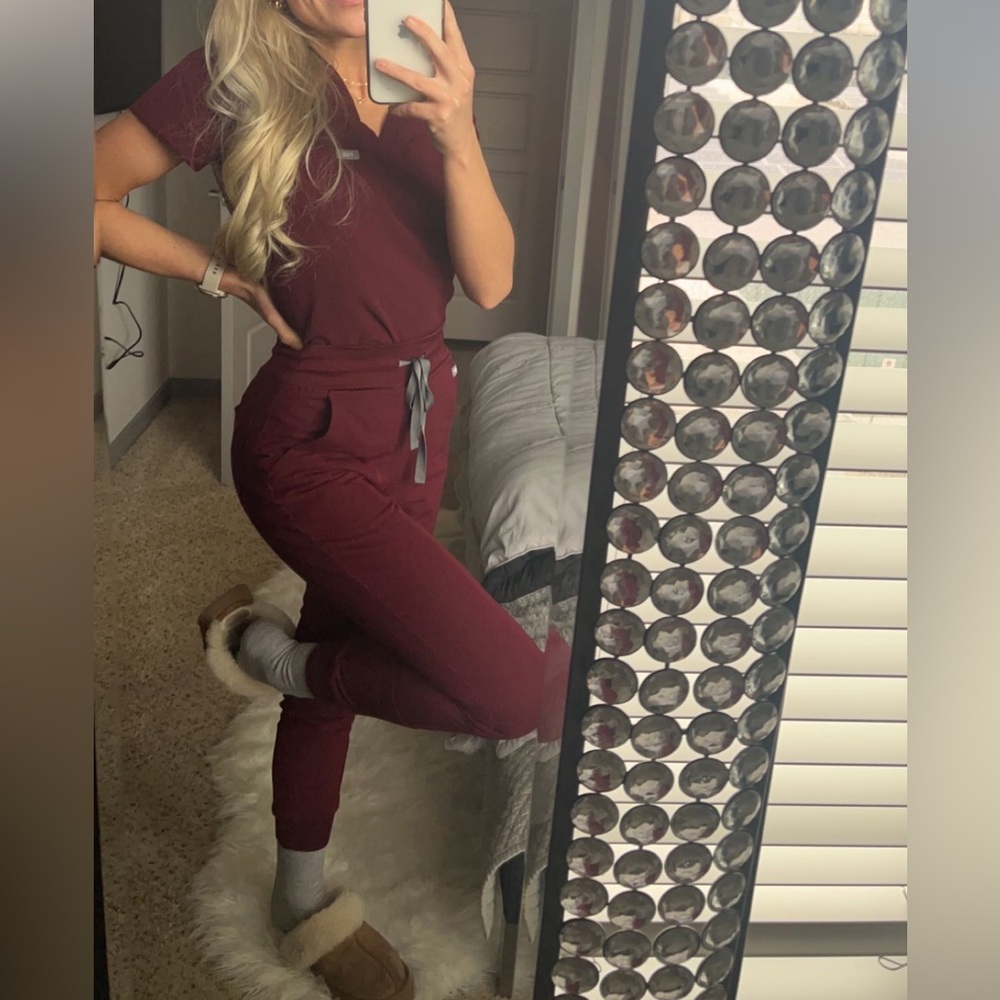 Maroon scrub set- FIGS
